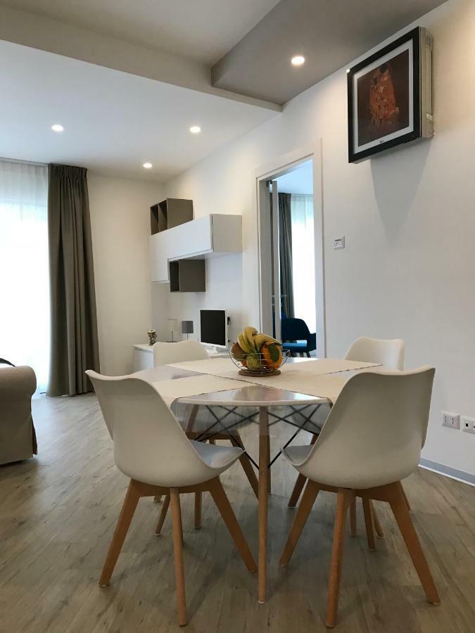 A Matera "Sotto I Pini" Villa ภายนอก รูปภาพ